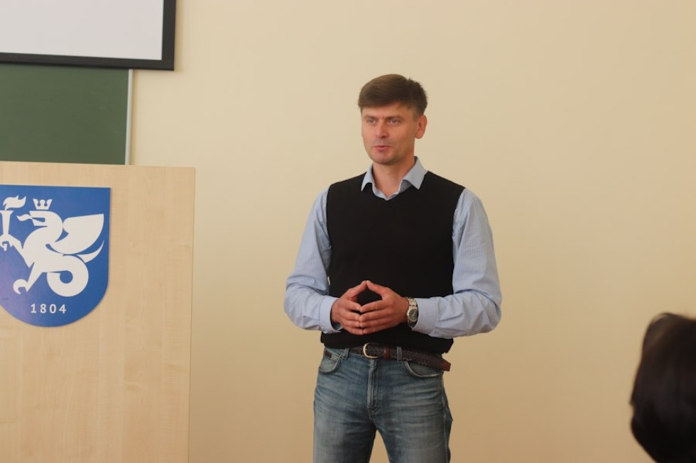 Студенты Елабужского института КФУ встретились с профессором КФУ Студенты Елабужского института КФУ встретились с профессором КФУ