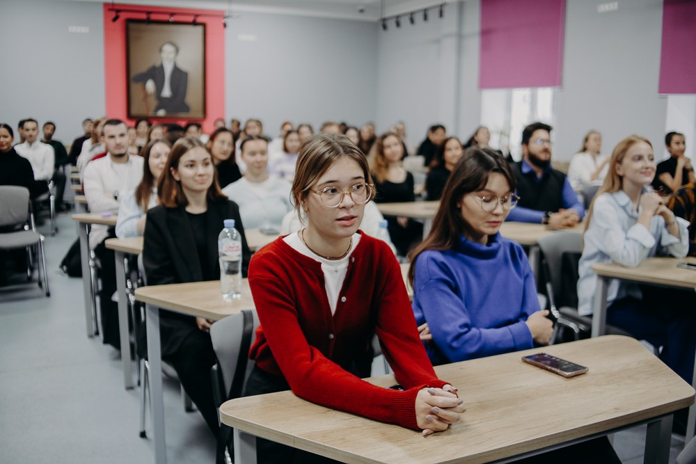 ������ ,���