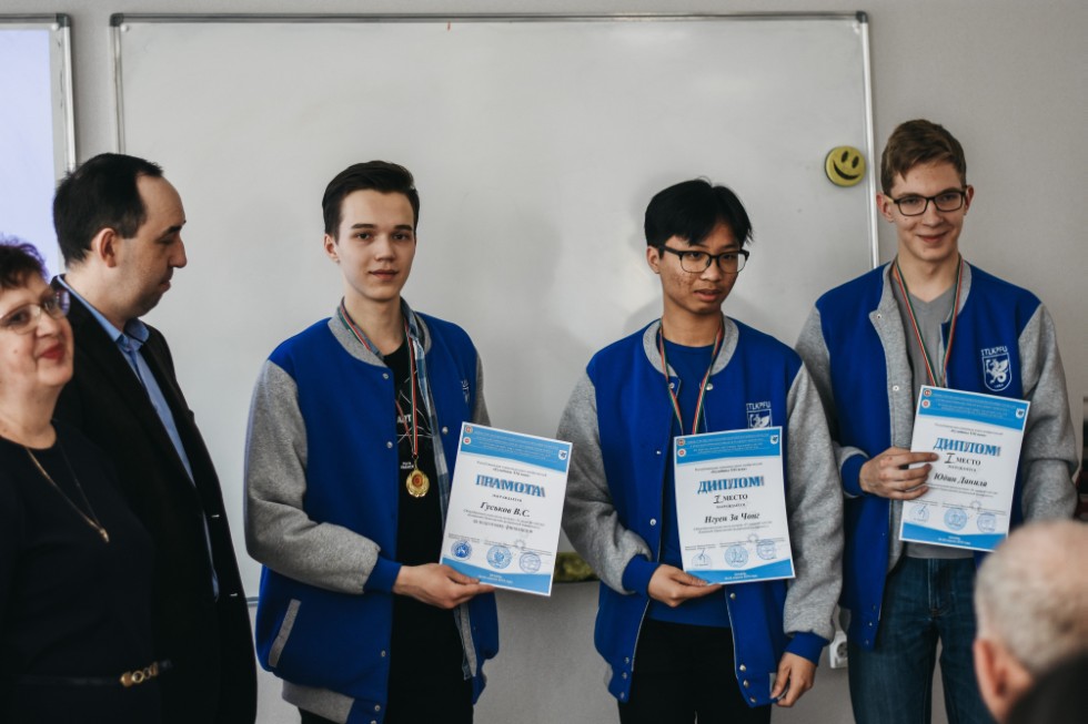 ����� ��������� ���� ������������� 