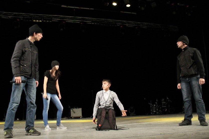 ����������