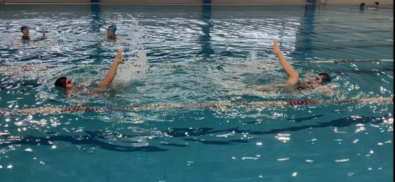 Предновогодний турнир по синхронному плаванию среди студентов третьекурсников ИФМиБ Предновогодний турнир по синхронному плаванию среди студентов третьекурсников ИФМиБ