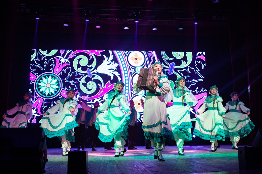 'Эффект Пушкина': техно-лиричная 'Студенческая весна' отзвенела в Елабужском институте КФУ 'Эффект Пушкина': техно-лиричная 'Студенческая весна' отзвенела в Елабужском институте КФУ