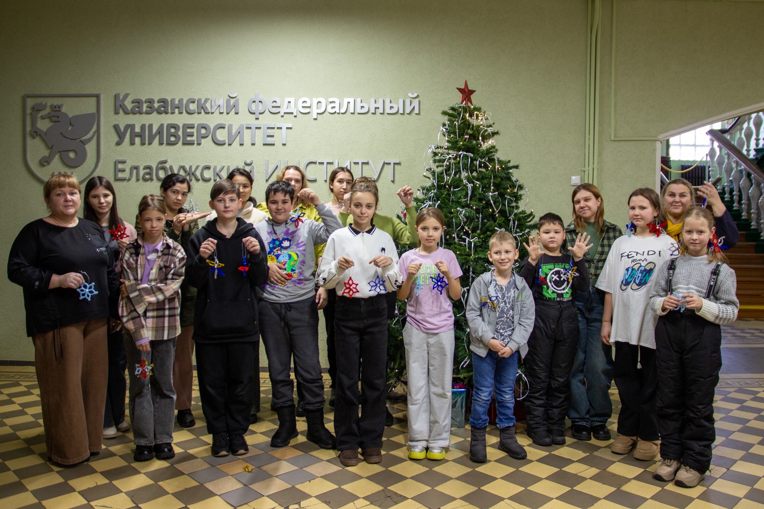 В Детском университете Елабужского института КФУ прошли предновогодние занятия В Детском университете Елабужского института КФУ прошли предновогодние занятия