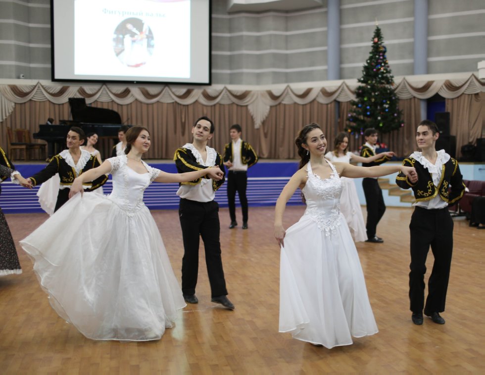 В преддверии Нового года? В преддверии Нового года?
