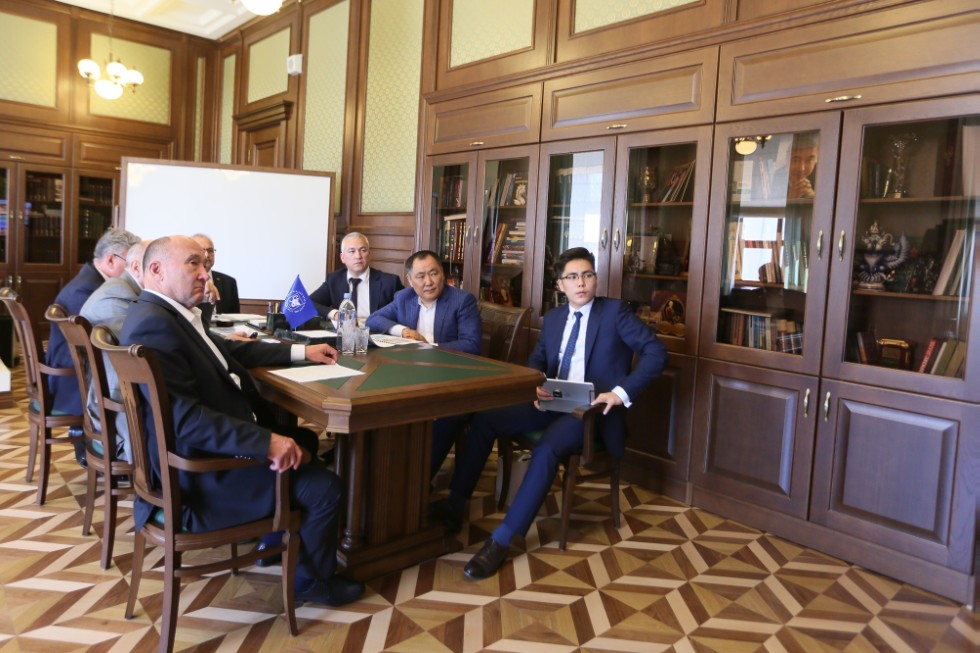 Visit by Governor of Tyva Sholban Kara-ool ,Tyva Republic, Governor of Tyva