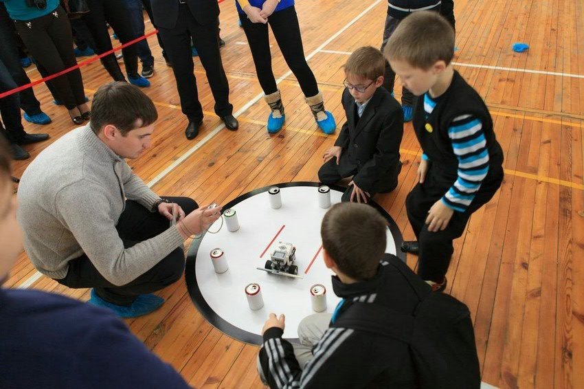 Соревнования по робототехнике Соревнования по робототехнике