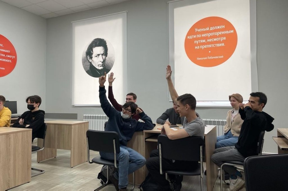 Студенты направления 'Прикладная информатика' Елабужского института приняли участие в интерактивной командной игре 'Безопасный интернет' Студенты направления 'Прикладная информатика' Елабужского института приняли участие в интерактивной командной игре 'Безопасный интернет'