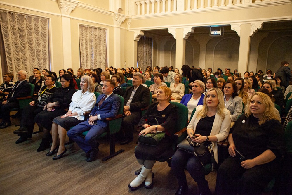 Торжественное закрытие Года педагога и наставника состоялось в Елабужском институте КФУ Торжественное закрытие Года педагога и наставника состоялось в Елабужском институте КФУ