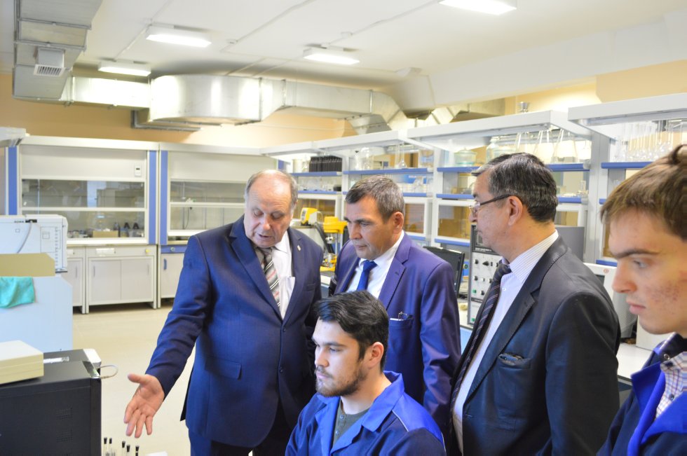 �������-��������� �� �������� ���������� ���������� ������������ ����������� ���������� �� ���������� ��������� ��������� ��� ������������� � ���