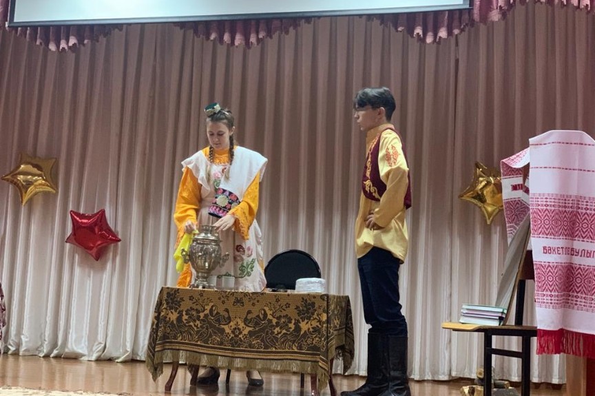 Студенты отделения филологии и истории представили постановку по пьесе Галиаскара Камала Студенты отделения филологии и истории представили постановку по пьесе Галиаскара Камала