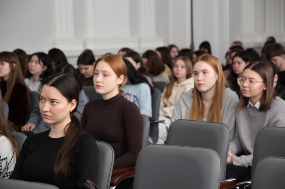 'Интернет-безопасность': что следует за этими словами? 'Интернет-безопасность': что следует за этими словами?