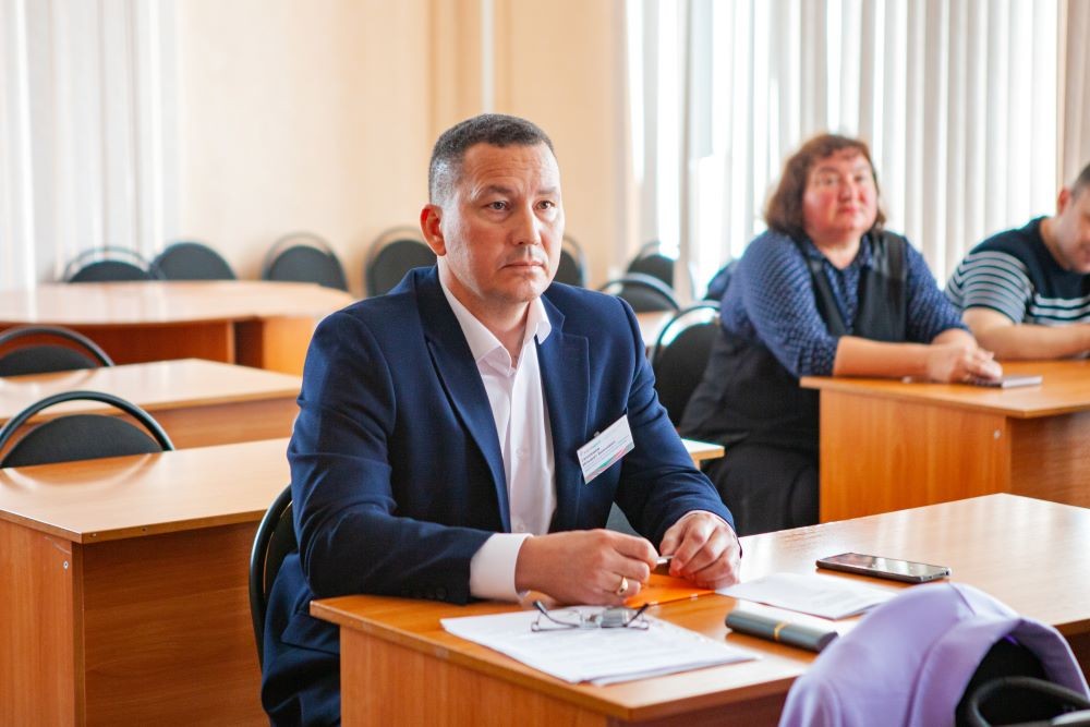 Махмутовские чтения продолжились работой секций Махмутовские чтения продолжились работой секций