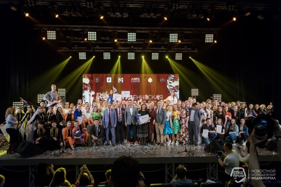 С каждой весной больше побед! С каждой весной больше побед!