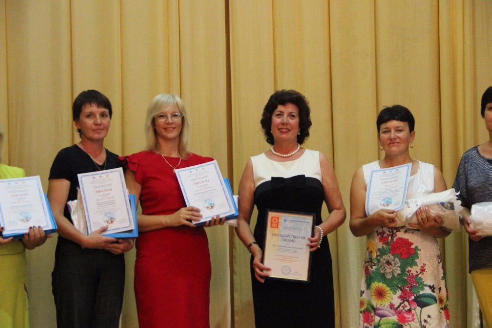 Сегодня, 10 августа состоялась торжественная церемония закрытия VII Международного фестиваля школьных учителей Сегодня, 10 августа состоялась торжественная церемония закрытия VII Международного фестиваля школьных учителей