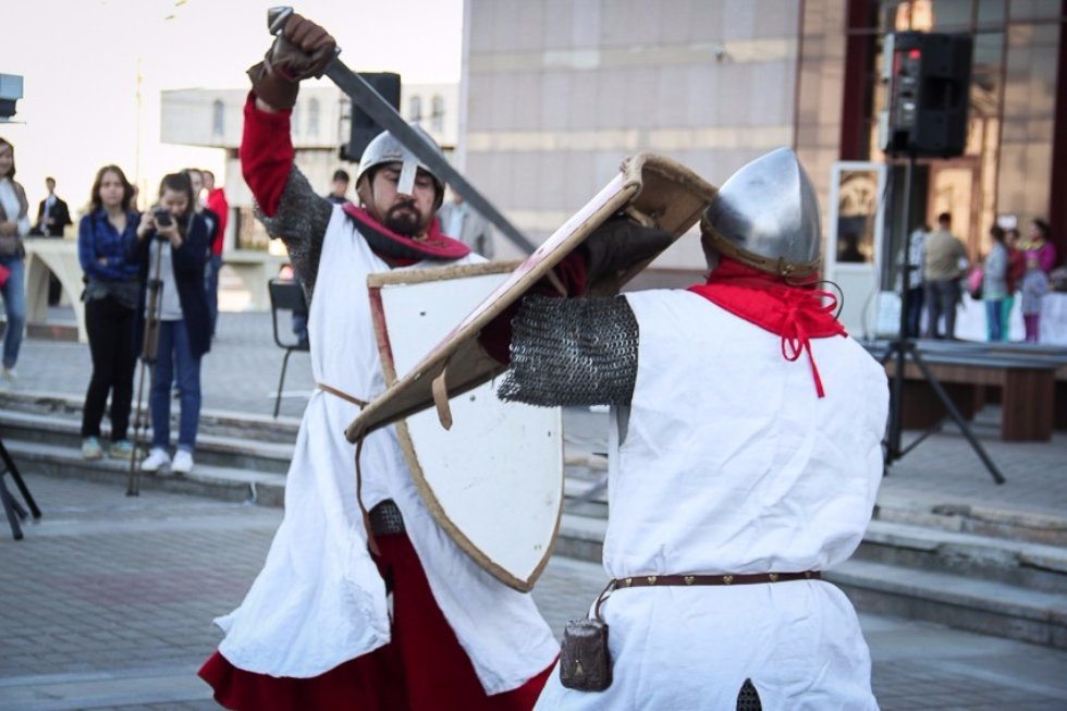 Первый интерактивный научно-популярный лекторий 'Наука в летнюю ночь' Первый интерактивный научно-популярный лекторий 'Наука в летнюю ночь'