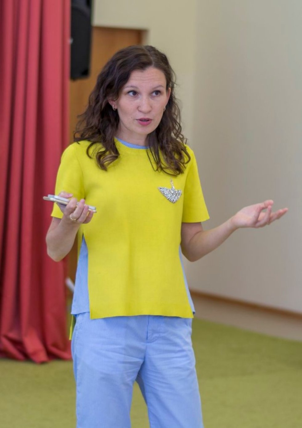 Здесь приобретают знания дети 21 века Здесь приобретают знания дети 21 века