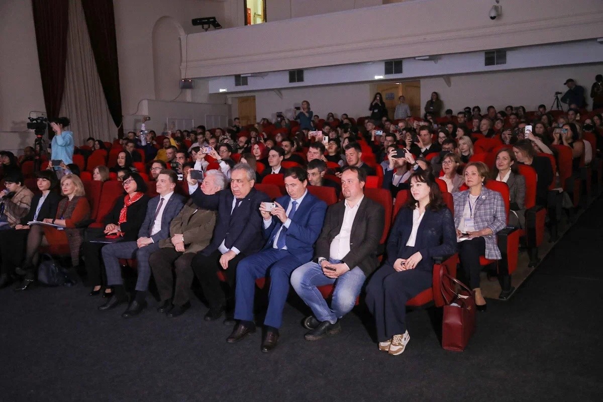 � ������������ ���������� V ������������� ������������ �����