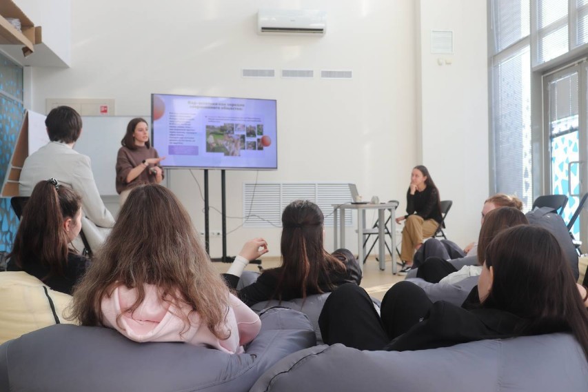 Ученики казанских школ на два дня стали студентами социологами Ученики казанских школ на два дня стали студентами социологами