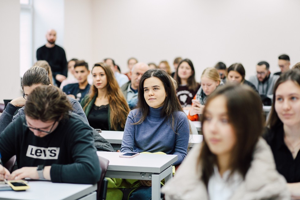 � ������ ����� ������������� ��������� � �������������� ������ ���������(������������)