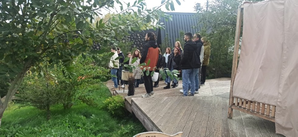 Экскурсия студентов в загородный эко-отель THE Камский Экскурсия студентов в загородный эко-отель THE Камский