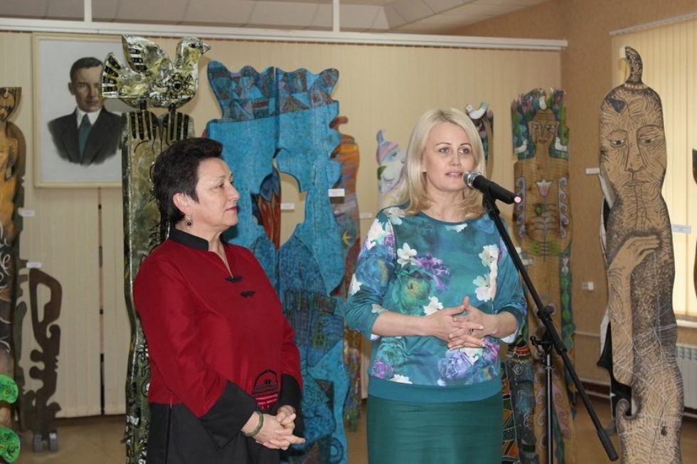 Сегодня в Елабужском институте КФУ состоялась презентация выставки работ участников всероссийского этно-арт-симпозиума 'Песнь о Шурале',посвященной 130 - летию со дня рождения татарского поэта Габдуллы Тукая Сегодня в Елабужском институте КФУ состоялась презентация выставки работ участников всероссийского этно-арт-симпозиума 'Песнь о Шурале',посвященной 130 - летию со дня рождения татарского поэта Габдуллы Тукая