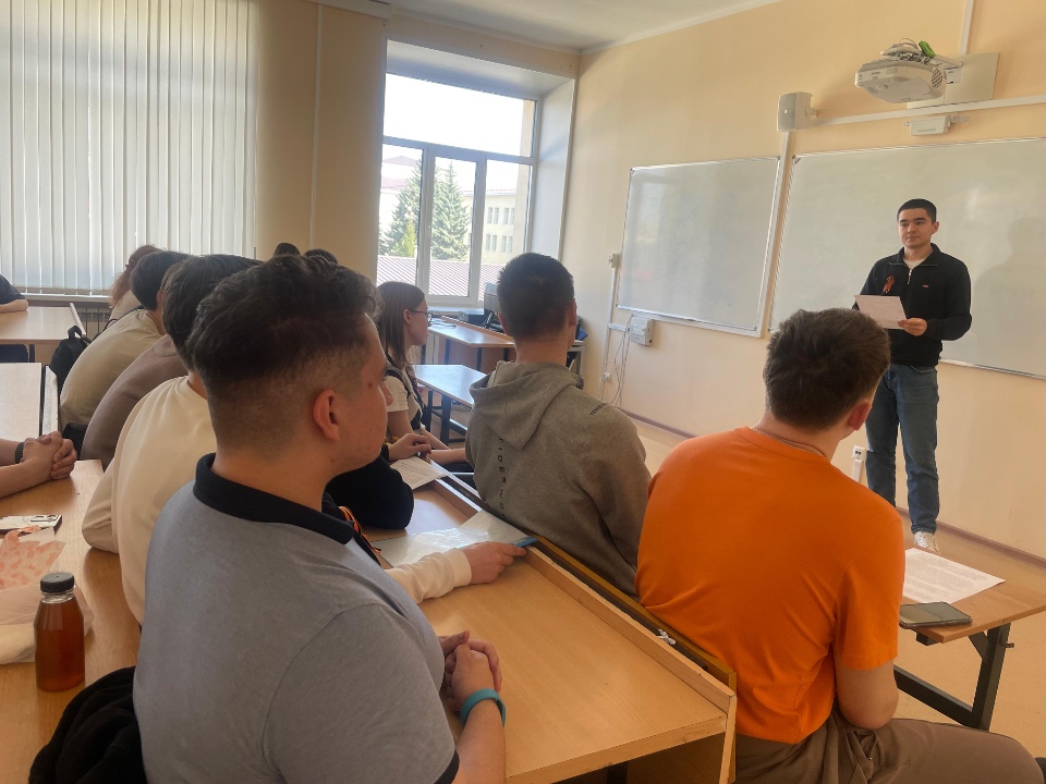 В ИИРСИ КФУ проводится масштабный цикл патриотических мероприятий к 80-летию Великой Победы В ИИРСИ КФУ проводится масштабный цикл патриотических мероприятий к 80-летию Великой Победы