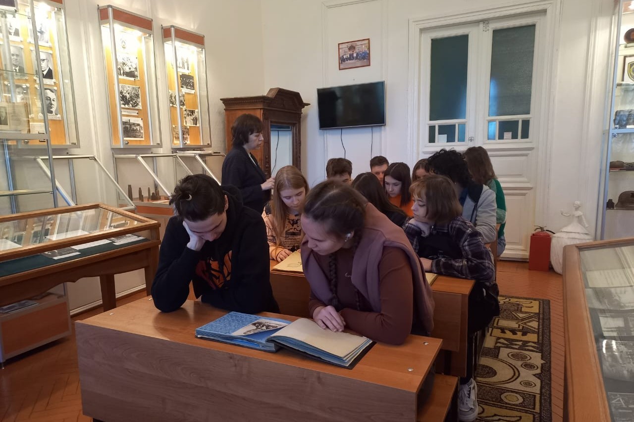 Память минувших лет: Дню Победы посвящается Память минувших лет: Дню Победы посвящается