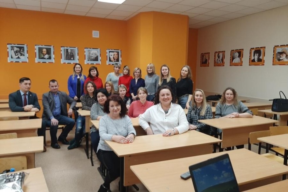 'Лингвистический десант' в Елабужском институте КФУ 'Лингвистический десант' в Елабужском институте КФУ