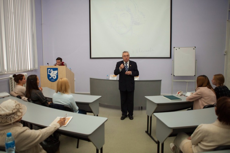 Вячеслав Головко: 'Имя Цветаевой нужно защищать...' Вячеслав Головко: 'Имя Цветаевой нужно защищать...'