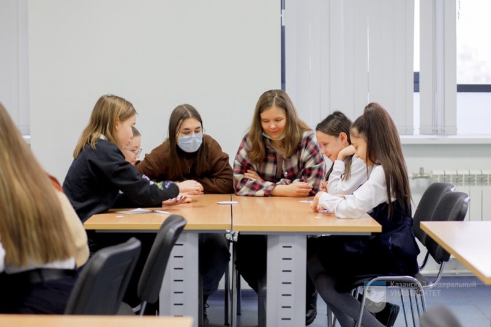 'Learning English with Board Games' 'Learning English with Board Games'