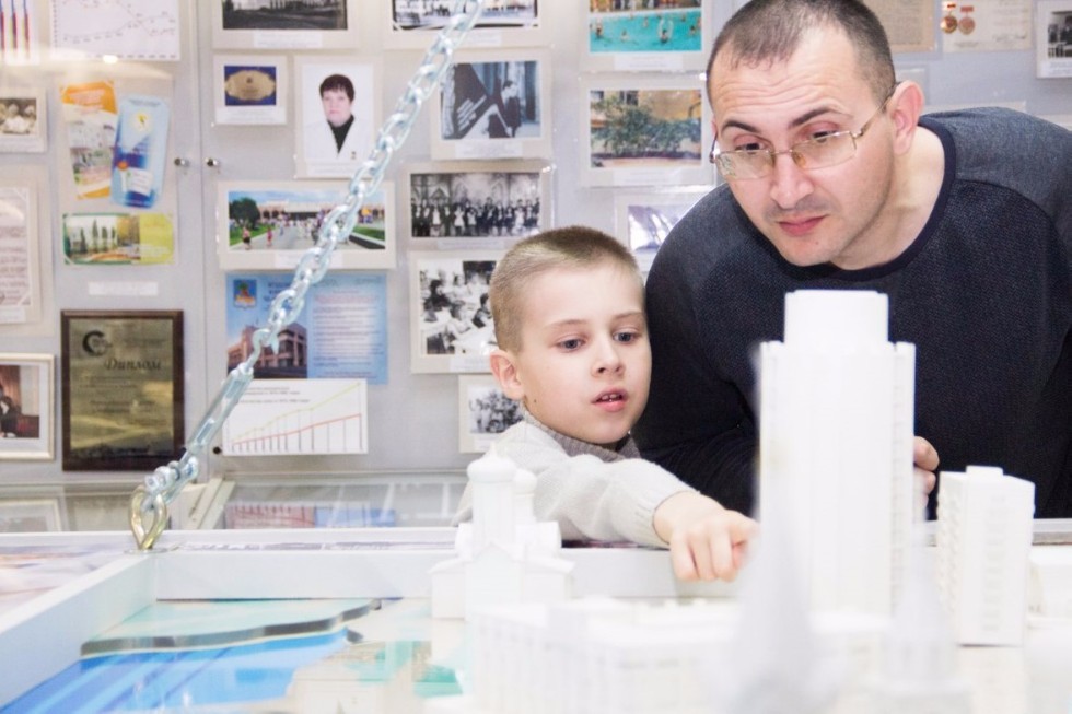 Студенты НЧИ КФУ приняли участие в конкурсе 'Образ России в объективе' Студенты НЧИ КФУ приняли участие в конкурсе 'Образ России в объективе'