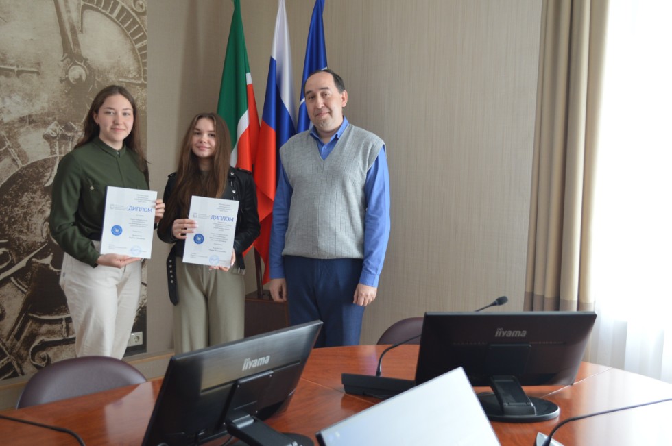 ���������� ������ ������� ��������� ����������� ��������� � �����