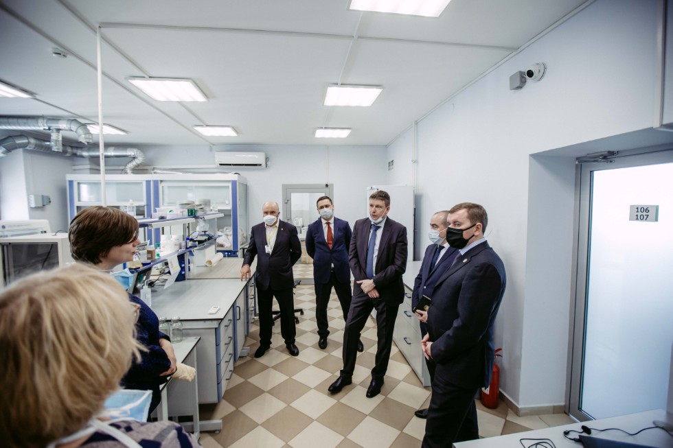 Kazan University toured by Minister of Agriculture and Food of Tatarstan Marat Zyabbarov