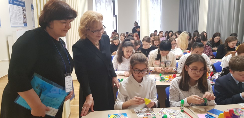 � ���������� ������ 4-� ������� '��������� ? �����: �������� ��������� �����������' �� ���� ����� ��. �.�. ������������ ���