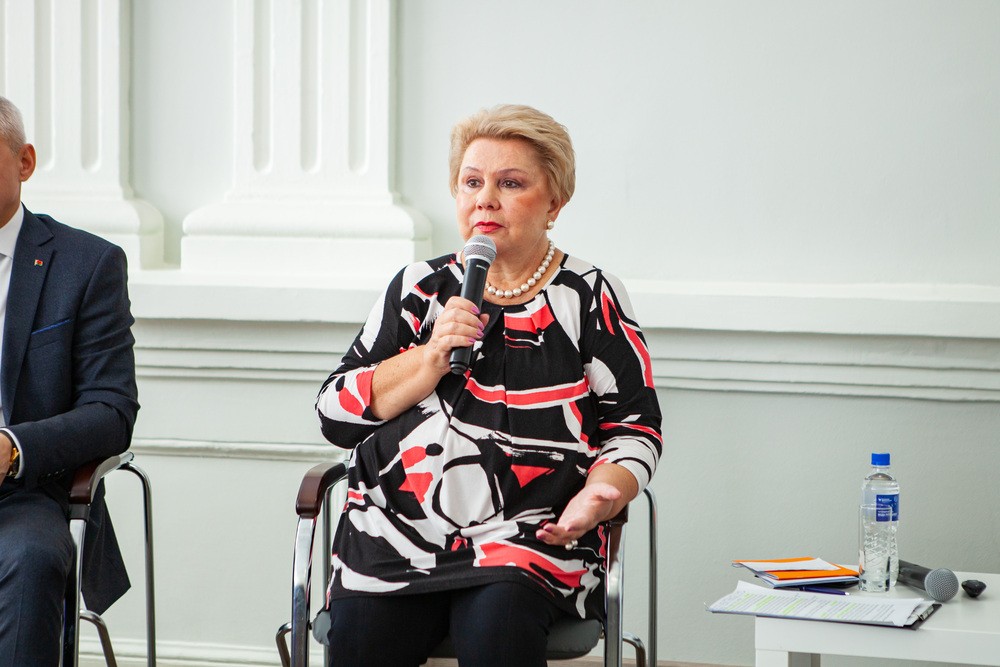 IX ������������ ������: �������� (����)