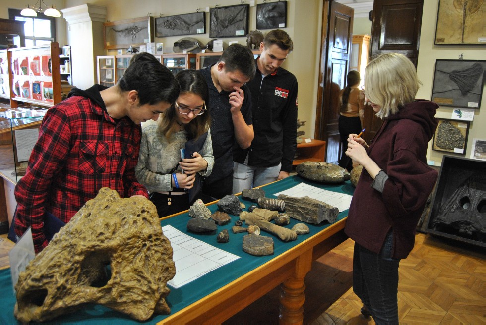 � ��������� �������� � ������������ ���������� ������ ���� �������� ������