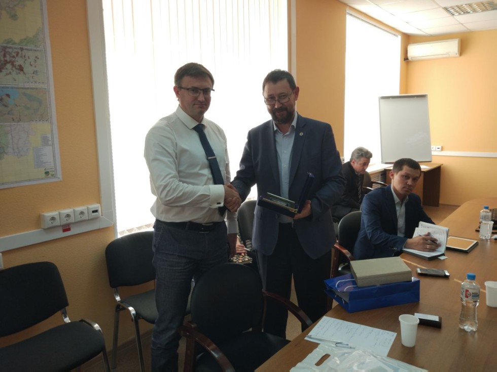 Делегация КФУ посетила ведущие компании нефтегазовой отрасли Республики Башкортостан Делегация КФУ посетила ведущие компании нефтегазовой отрасли Республики Башкортостан