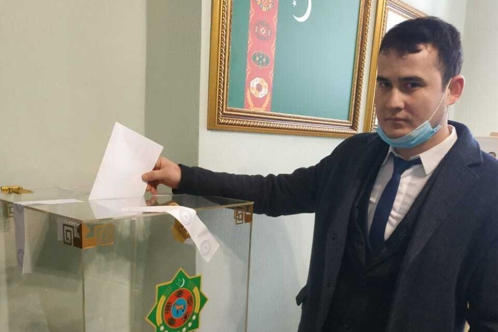 Студенты-иностранцы Елабужского института КФУ приняли участие во внеочередных выборах президента Туркменистана Студенты-иностранцы Елабужского института КФУ приняли участие во внеочередных выборах президента Туркменистана