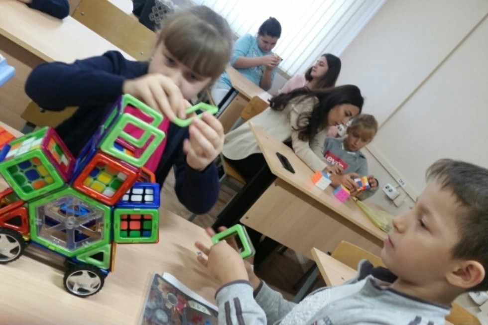 '����������' - ������, ������ � ������