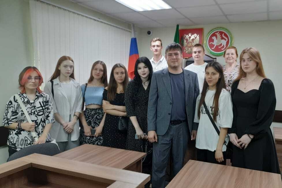 Посещение мирового суда: практический опыт для учащихся колледжа Посещение мирового суда: практический опыт для учащихся колледжа