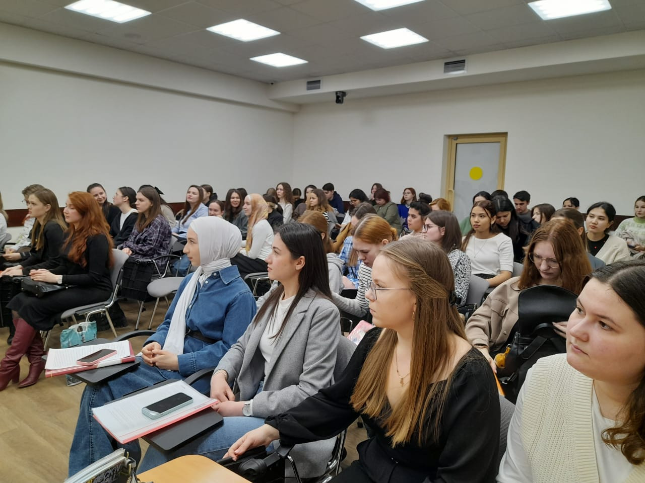 Заседания секций студентов кафедры начального образования на ежегодной научной конференции студентов КФУ Заседания секций студентов кафедры начального образования на ежегодной научной конференции студентов КФУ