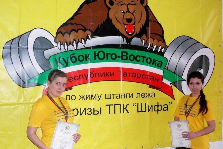 2 ������, 1 ������� � 1 ������ � ������� ����� �������������