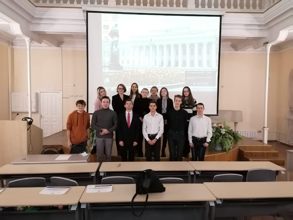 Состоялся X МЕЖДУНАРОДНЫЙ МОЛОДЕЖНЫЙ СИМПОЗИУМ ПО УПРАВЛЕНИЮ, ЭКОНОМИКЕ ИФИНАНСАМ Состоялся X МЕЖДУНАРОДНЫЙ МОЛОДЕЖНЫЙ СИМПОЗИУМ ПО УПРАВЛЕНИЮ, ЭКОНОМИКЕ ИФИНАНСАМ