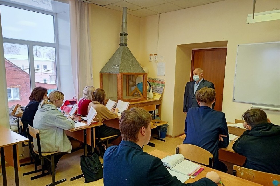 Поступай и учись в Елабужском институте КФУ! Поступай и учись в Елабужском институте КФУ!