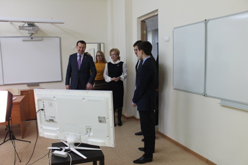 Minister of labor, employment and social security of Tatarstan Republic, Airat Shafigullin, answered questions of IT-Lyceum students