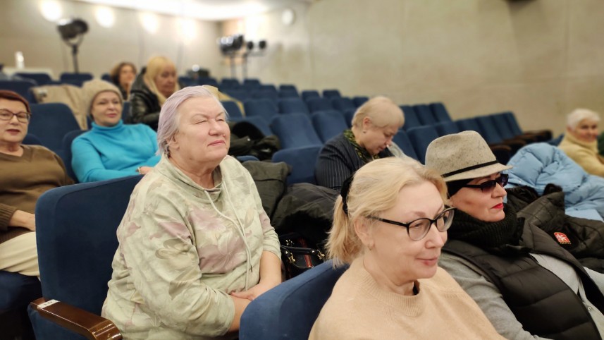 Слушатели УТВ знакомятся с романским искусством Слушатели УТВ знакомятся с романским искусством