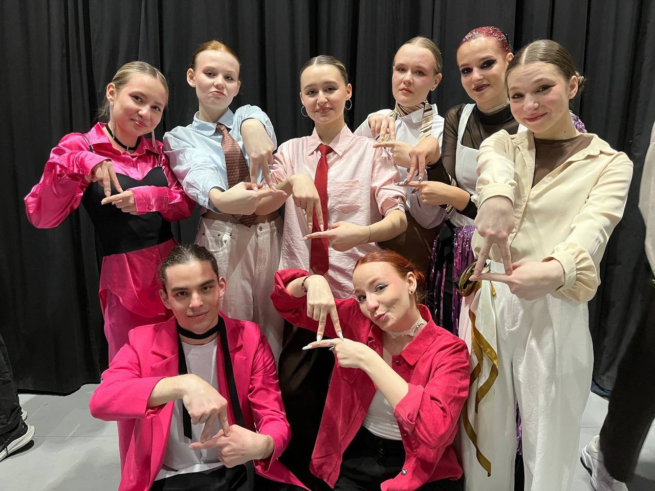 Творческий коллектив 'Между строк' Творческий коллектив 'Между строк'