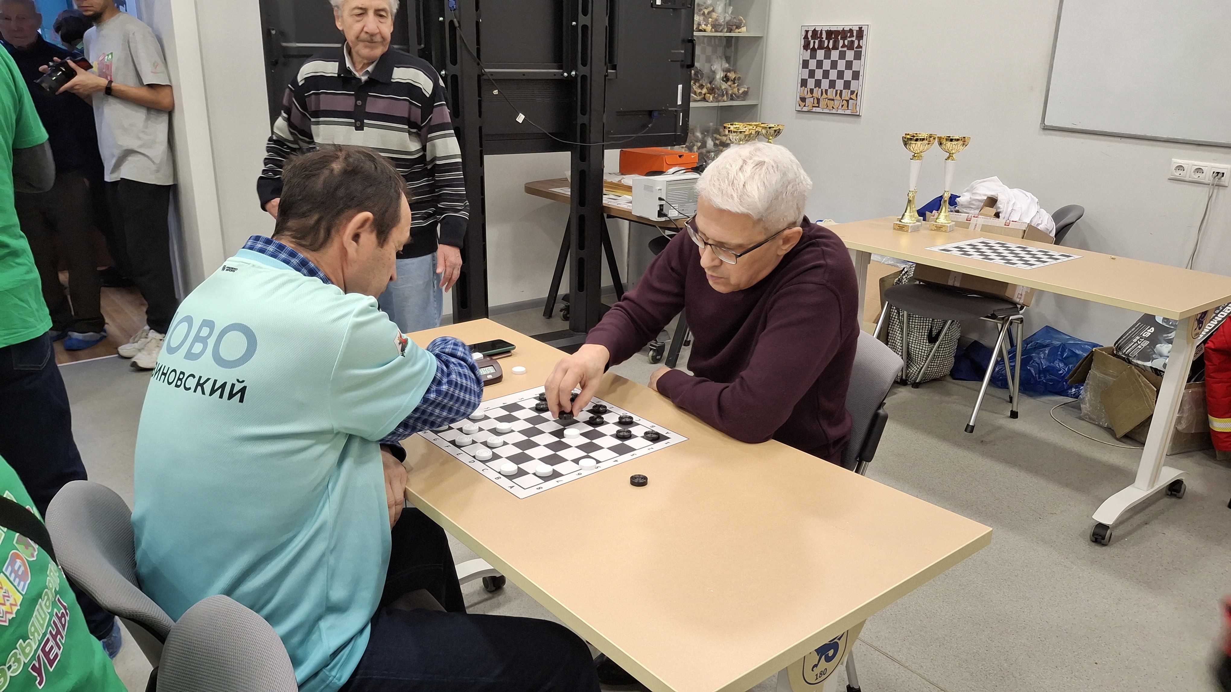 Ветераны КФУ заняли первое место в соревновании по шашкам. Ветераны КФУ заняли первое место в соревновании по шашкам.