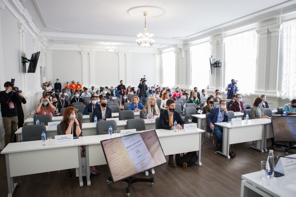 Второй этап Международной зимней исторической школы открылся в Елабужском институте КФУ Второй этап Международной зимней исторической школы открылся в Елабужском институте КФУ