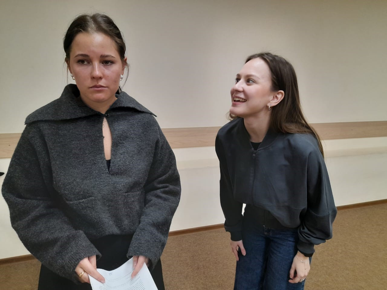 Студенческий театр ИПО 'ТРИУМФ' готовится к выступлению на Конкурсе Студенческий театр ИПО 'ТРИУМФ' готовится к выступлению на Конкурсе